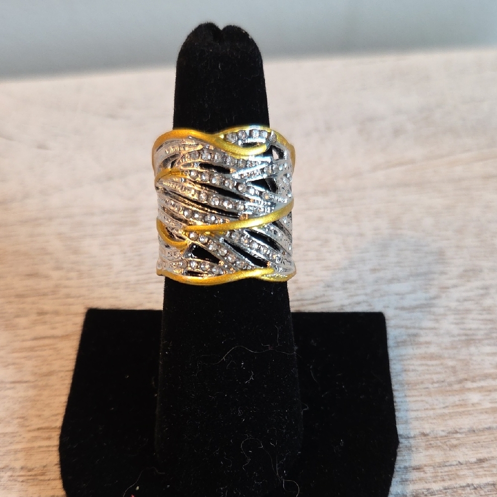 Wide Wave Band Ring